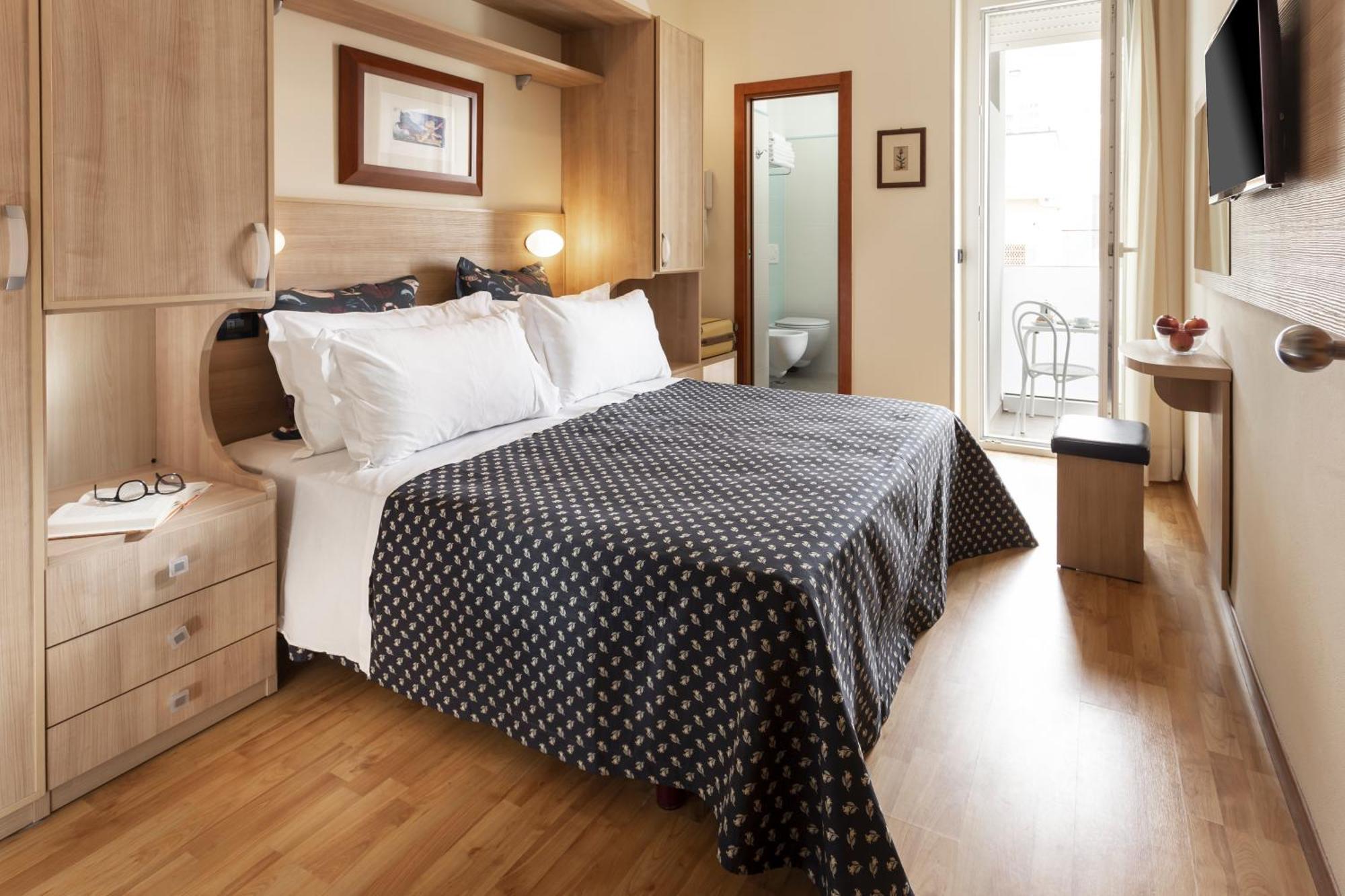 Hotel Baltic 리미니 외부 사진